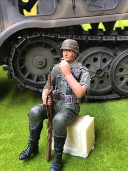 ASIATAM Deutsche Figur 1:16 handbemalt( MF-H9)
