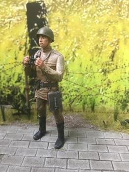 ASIATAM Russische Figur 1:16 handbemalt MF-K18