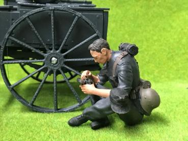 ASIATAM Deutsche Figur 1:16 ( TF-FZ5) unbemalt