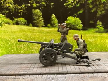 2,8 cm schwerer Panzerbüchse 41 (sPzB 41) mit 2 Figuren 1:16 handbemalt