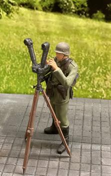 Deutscher Soldat 1:16 ( MFS-5) mit Scherenfernrohr handbemalt