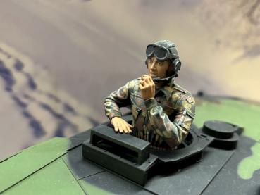 1:16  Figur Bundeswehr Panzer unbemalt aus 3 d drucken