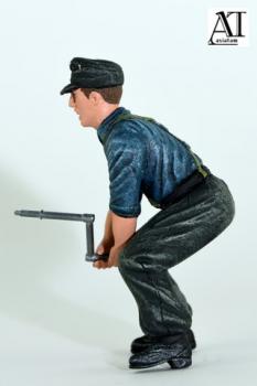 ASIATAM Deutsche Figur 1:16 handbemalt MF-E1